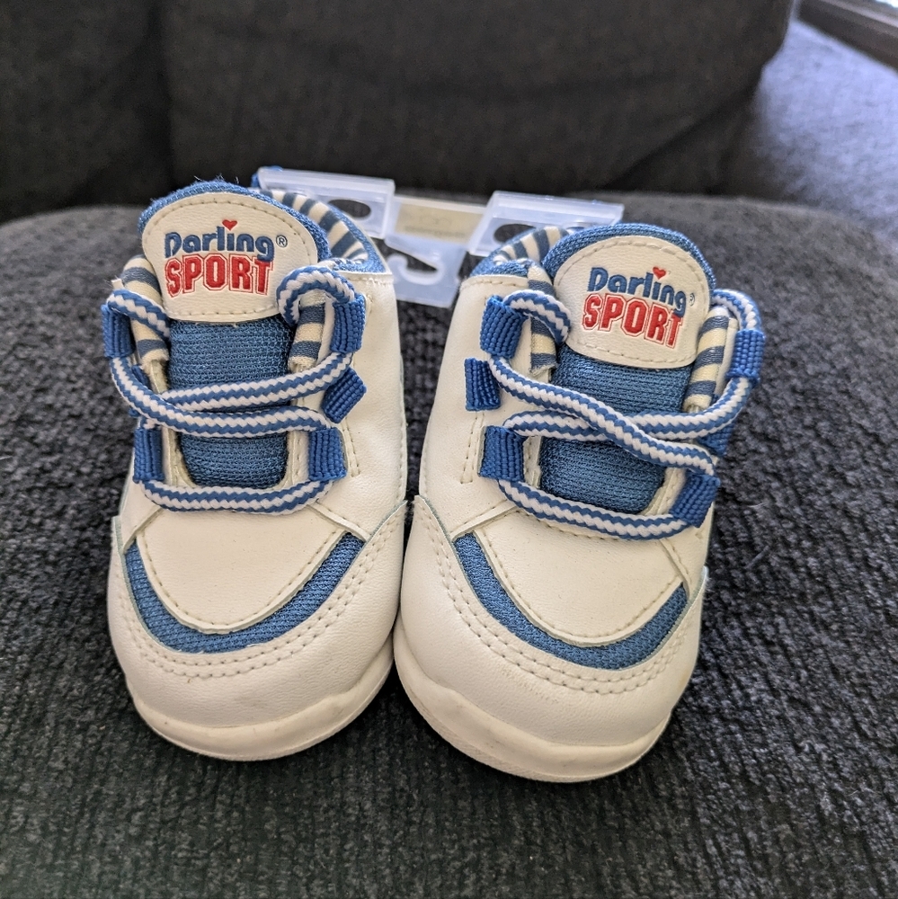 ❣️NWT Vintage Darling Baby Tennis Shoes, size 2